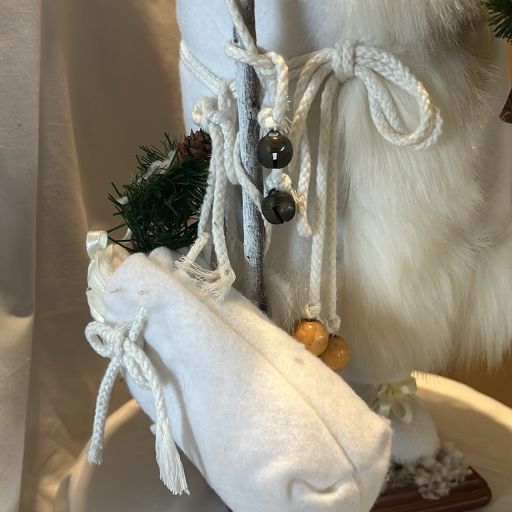 Santa 19" Tall Christmas Santa In White Suit Excellent Pre-owned Condition - Picture 3 of 11